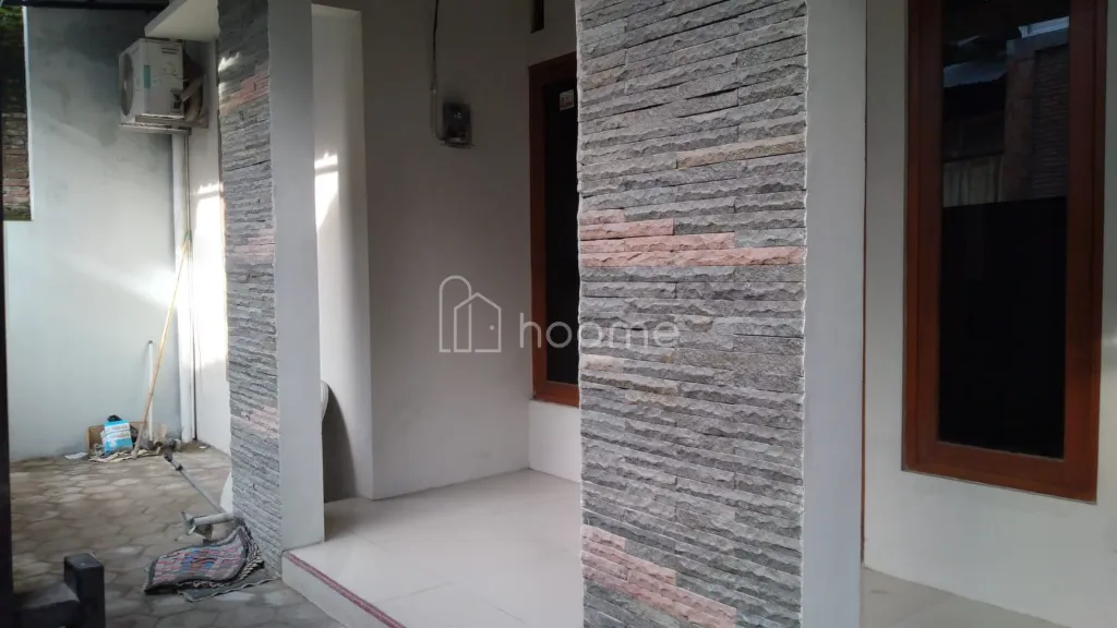 Dijual Rumah Dalam Kota Surakarta (Solo) Dekat Tol — foto 3 dari 4