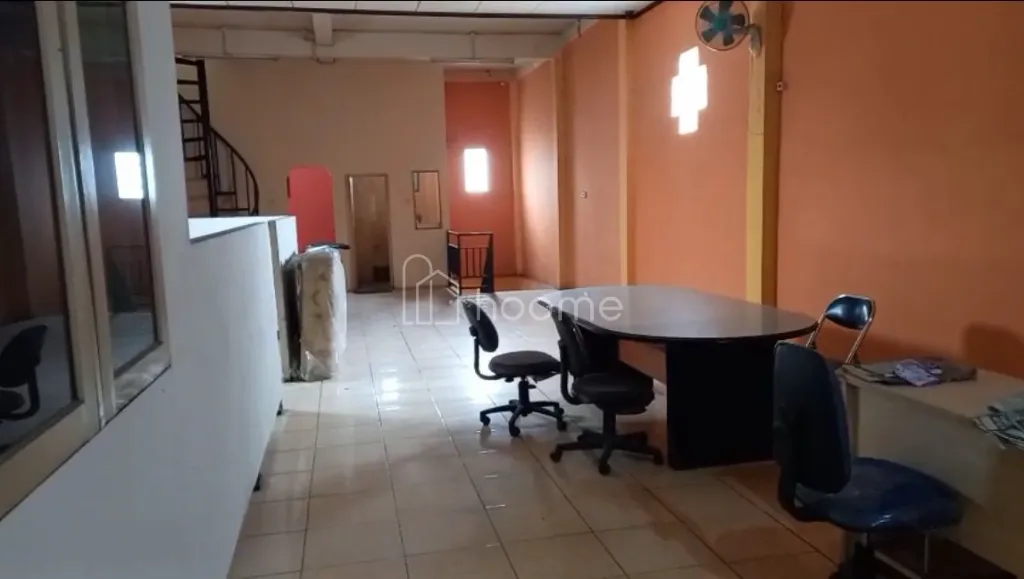 Dijual Ruko eks Showroom mobil lokasi strategis Cikarang  — foto 1 dari 4