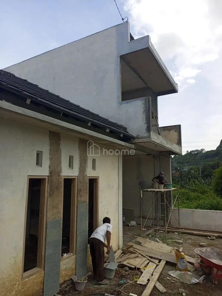 Dijual Rumah 2 lantai Minimalis elegan Ungaran  — foto 1 dari 4