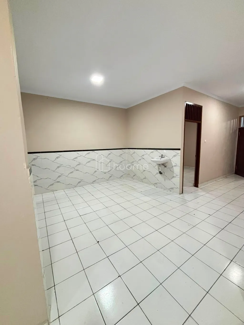 Dijual Rumah Dalam Komplek Rapi Siap Huni di Kedoya Jakbar — foto 1 dari 4
