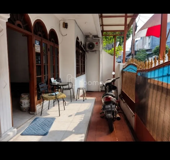 Dijual Rumah Di Jual rumah 2,5 lantai dekat fly over tomang  — foto 3 dari 4