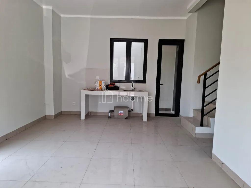 Dijual Rumah Rumah hook 2lt  di Summarecon Crown Gading, Bekasi — foto 3 dari 4