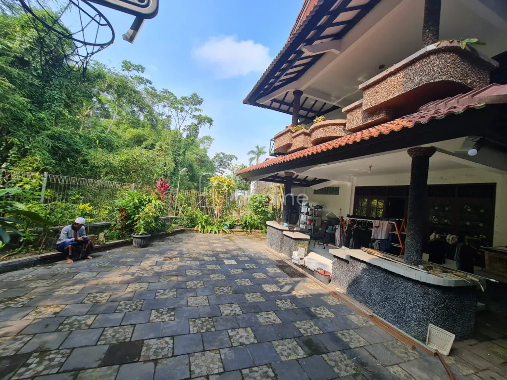 Dijual Rumah Di Jual Rumah Huni & Potensi Homestay Strategis — foto 3 dari 4