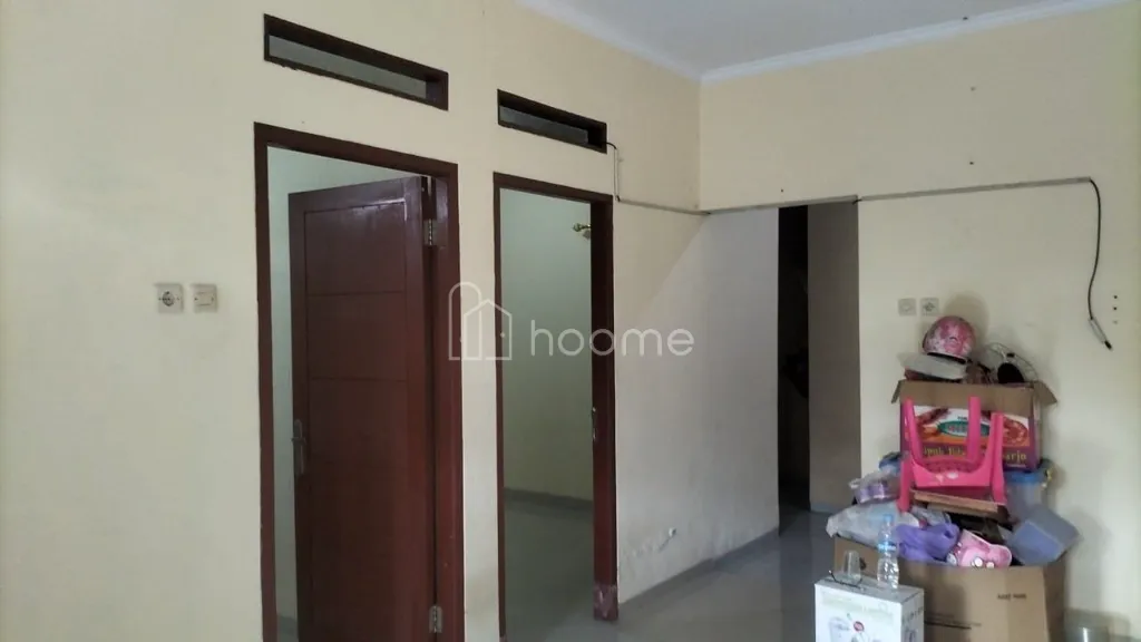 Disewa Rumah STRATEGIS DI PURI RAWADENOK BLOK B5 — foto 3 dari 4