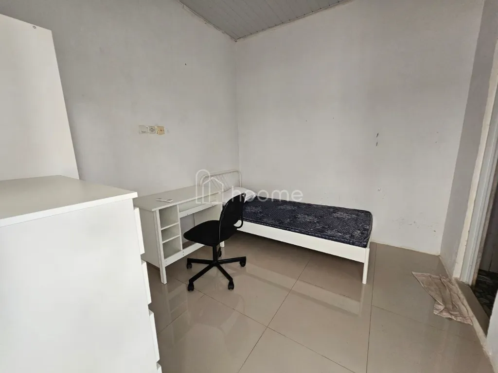 Dijual Kost 1,3 Miliar Dapat RUKOST 8 Kamar ber-AC Dekat UNPAD — foto 4 dari 4