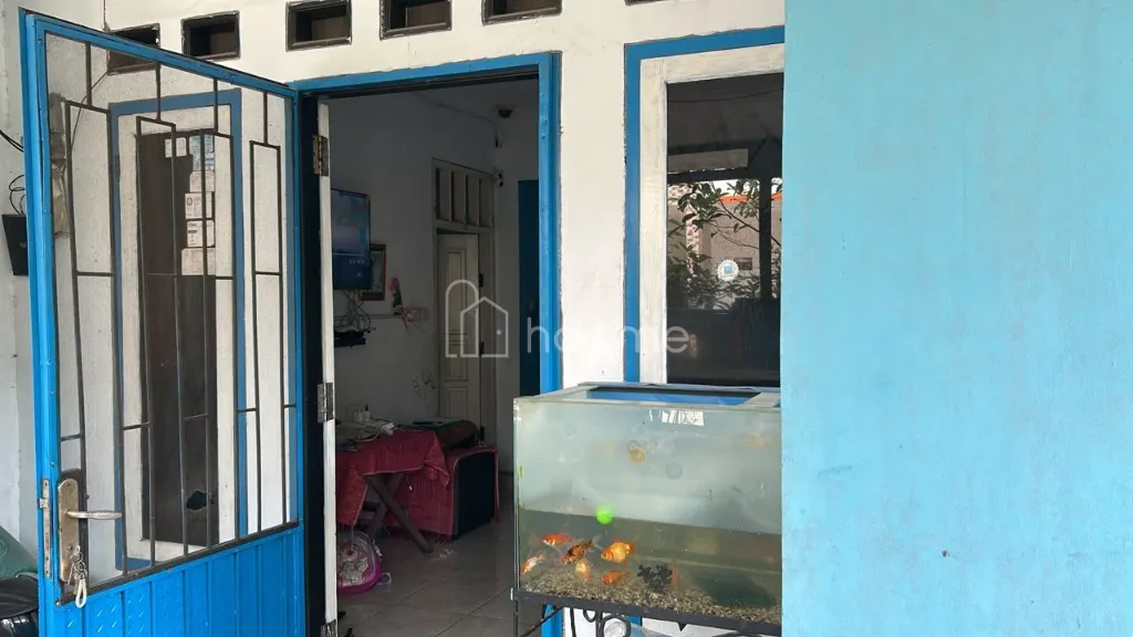 Dijual Rumah 2 Lantai, Tanpa Perantara, SHM — foto 1 dari 3