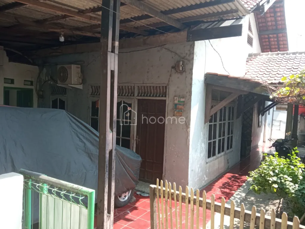 Dijual Rumah Hunian Tepi Jalan Prospek Untuk Usaha — foto 1 dari 4