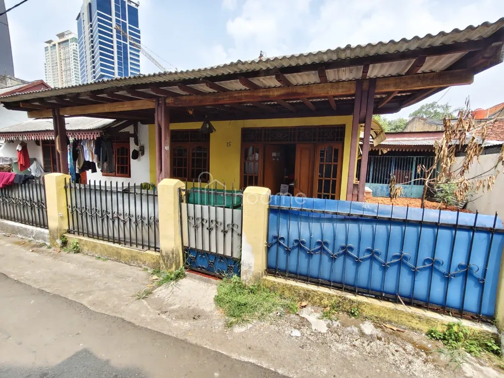Dijual Rumah Di jual rumah second plus garasi mobil — foto 3 dari 4