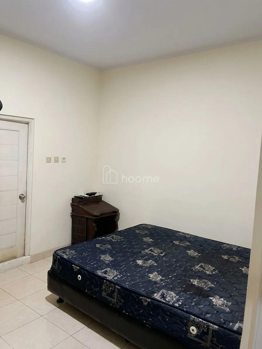 Dijual Rumah HOOK DEKAT TOL, AKSES MUDAH STRATEGIS HALAMAN LUAS — foto 1 dari 4