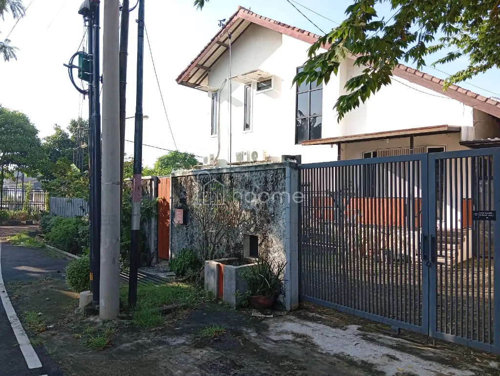 Dijual Rumah Rumah nyaman di lingkungan yang aman — foto 1 dari 4