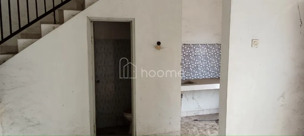 Dijual Rumah Di jual cepat rumah 2 lantai  — foto 3 dari 4