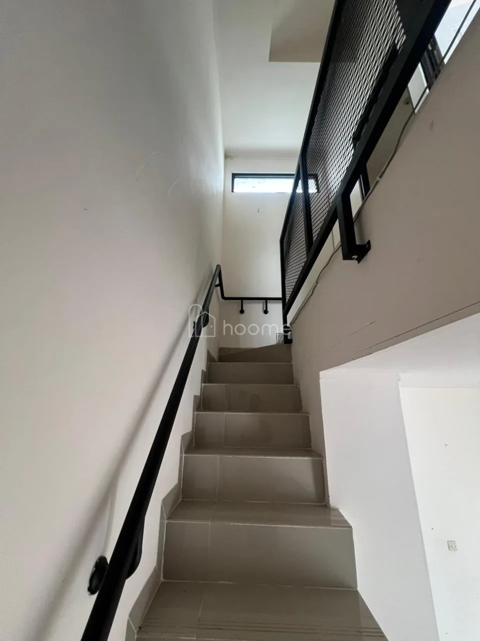 Dijual Rumah (Over Kredit) 2 Lantai Di Gland Ciwastra Park — foto 4 dari 4