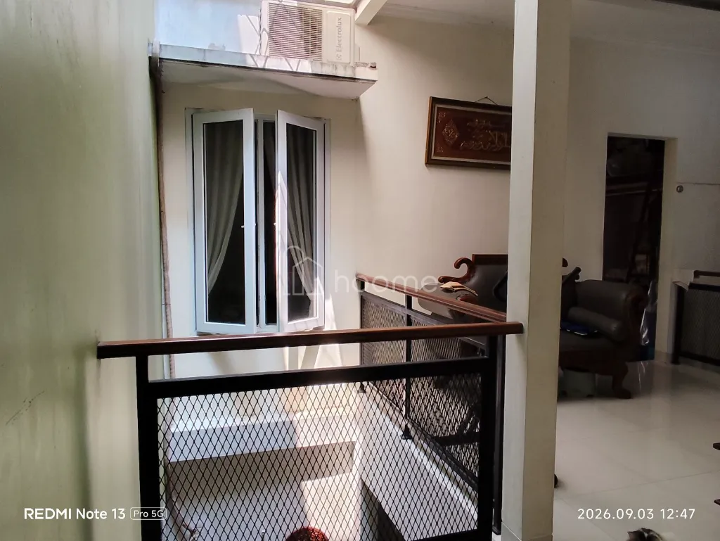 Dijual Rumah Tingkat, Bagus, Nego — foto 1 dari 3