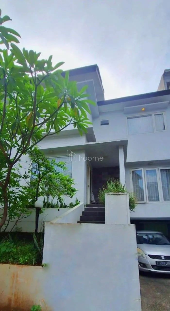 Dijual Rumah Family Home Siap huni Jaksel - LT100/LB150 — foto 3 dari 4