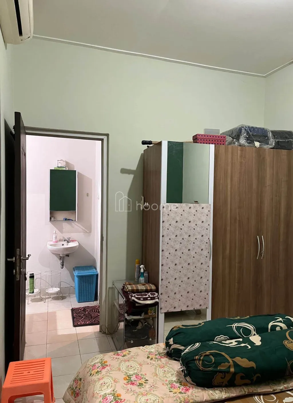 Disewa Rumah Semi Furnished di Cibubur Country - LT 90/LB 62 m2 — foto 1 dari 4