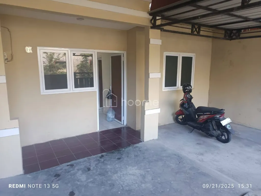Disewa Rumah 1 lantai lokasi Kota Baru Driyorejo Gresik — foto 3 dari 9