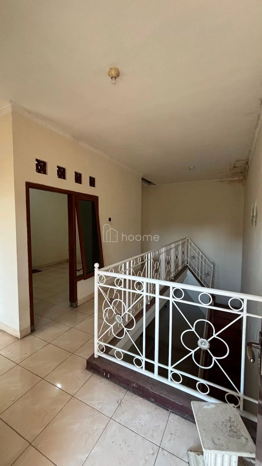 Dijual Rumah DIJUAL CEPAT MURAH RUMAH 2 LANTAI – MADIUN KOTA — foto 1 dari 4