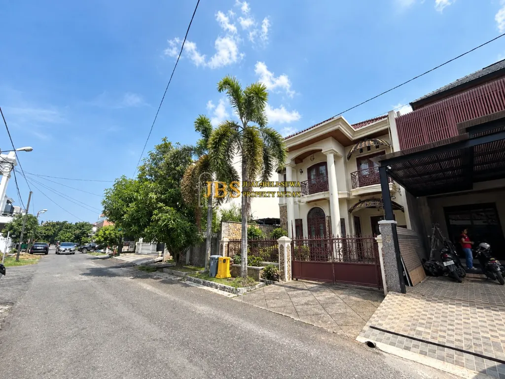Dijual Rumah di Komplek Griya Riatur Jalan Tulip Medan — foto 3 dari 18