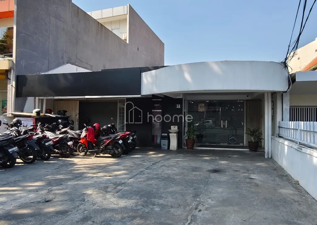 Disewa Rumah Bangunan Siap Pakai Raya Ambengan ex Bank — foto 2 dari 6