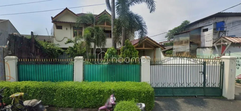 Dijual Rumah Mewah Dan Luas Di Pinggir Jalan Kedoya,Kebon Jeruk — foto 2 dari 9