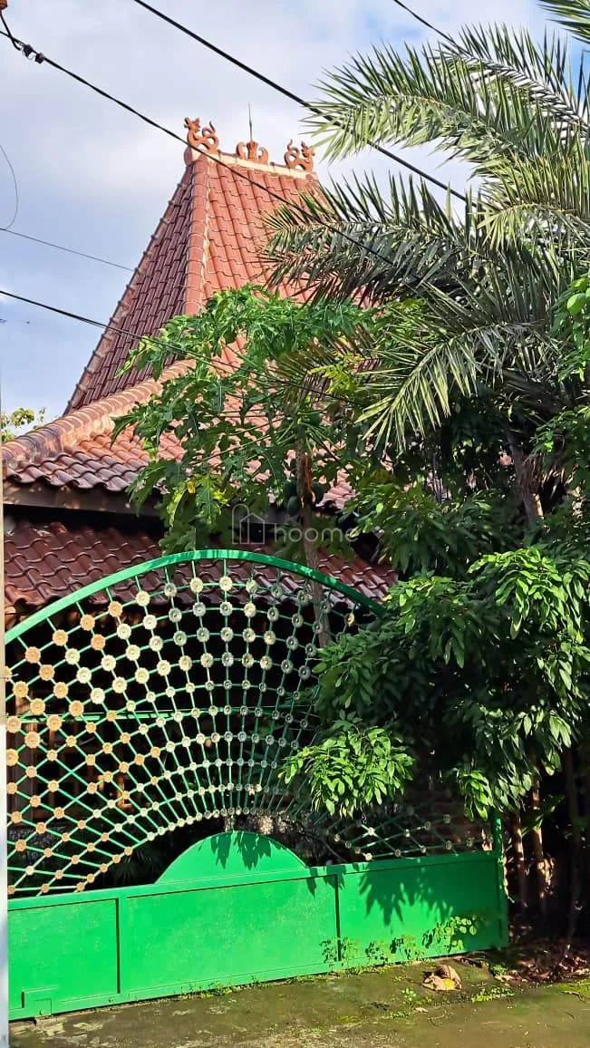 Dijual Rumah  murah  di surabaya siap huni cocok untuk cafe dll — foto 2 dari 3
