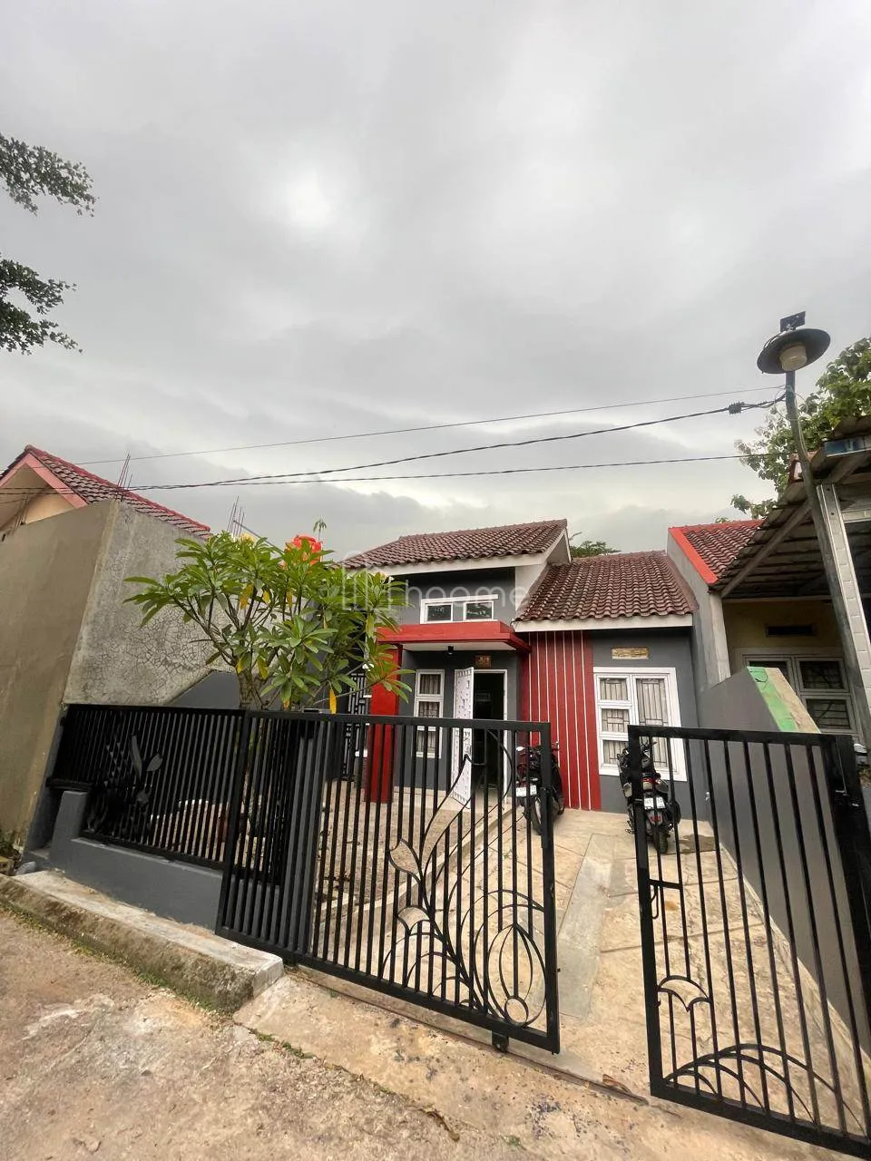 Disewa Rumah Disewakan Rumah di Pengasinan Sawangan Depok — foto 2 dari 3