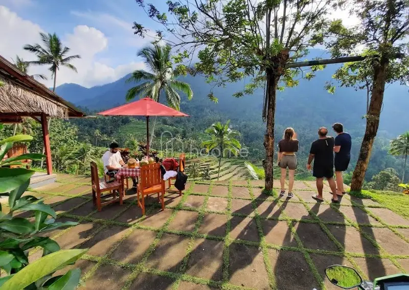 Dijual Kios FOR SALE: Restaurant & Swing in North Bali! 