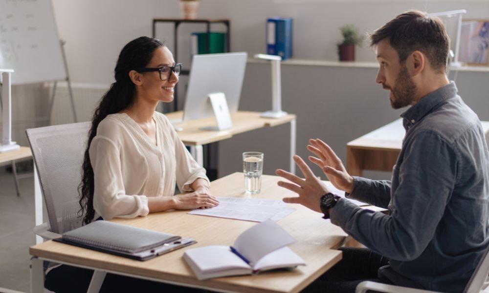 Headhunter là gì trong hoạt động tuyển dụng?