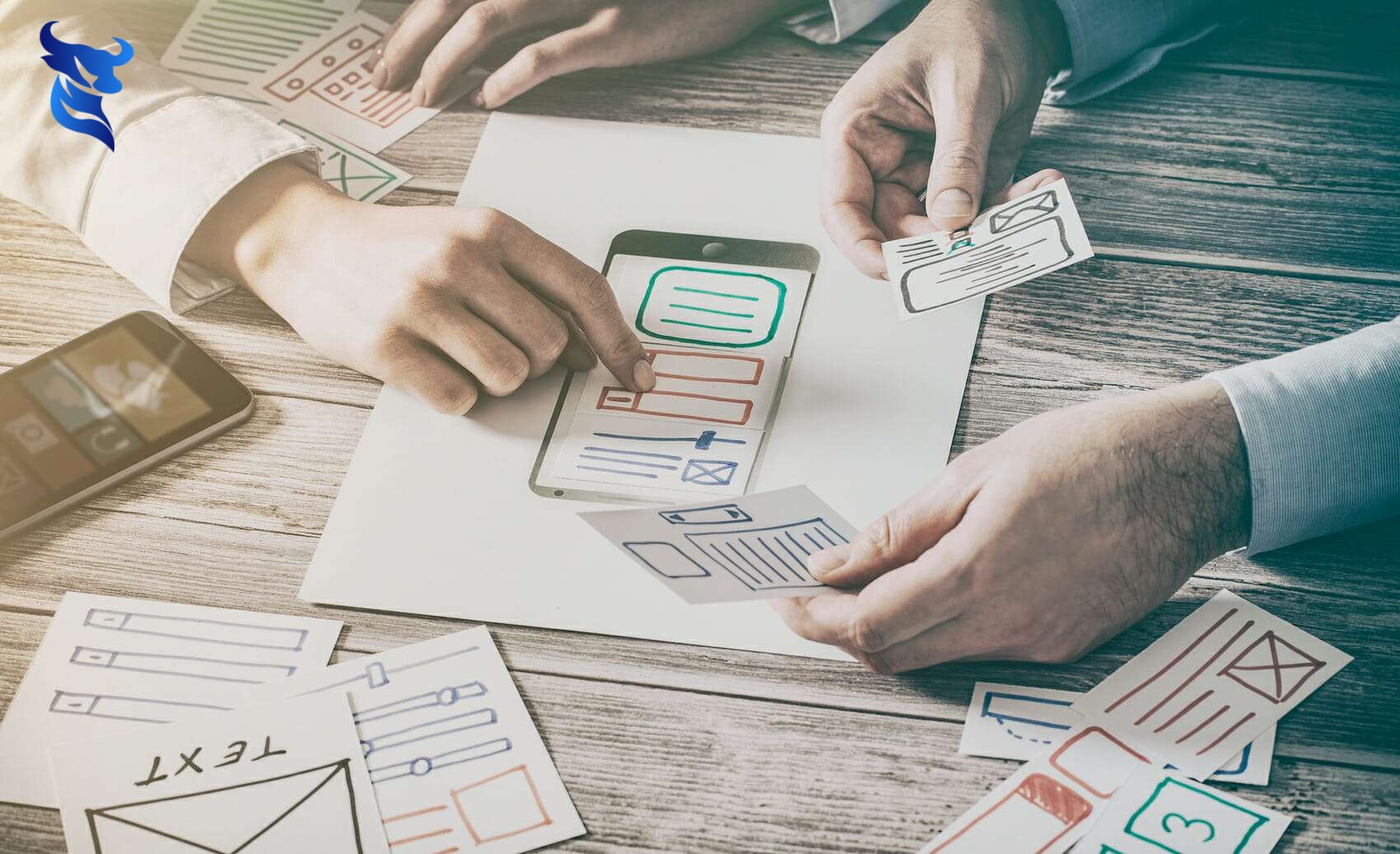 Thiết kế website tự làm so với thuê chuyên gia: lựa chọn nào tốt hơn?