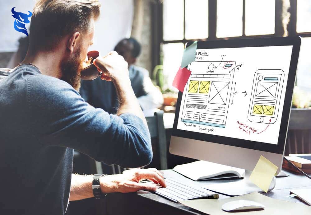 Thiết kế website tự làm so với thuê chuyên gia: lựa chọn nào tốt hơn?