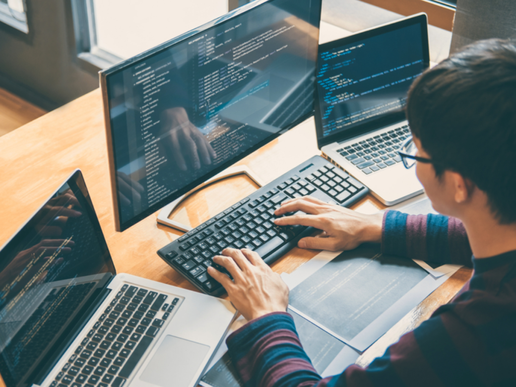 Front-end vs back-end mức lương và cơ hội việc làm