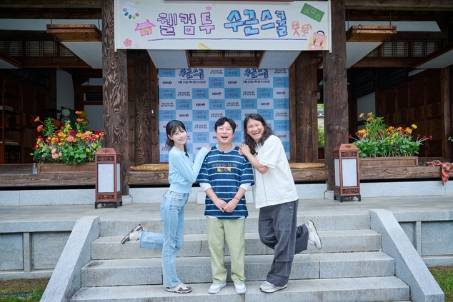 왼쪽부터 이미주, 이수근, 임우일
