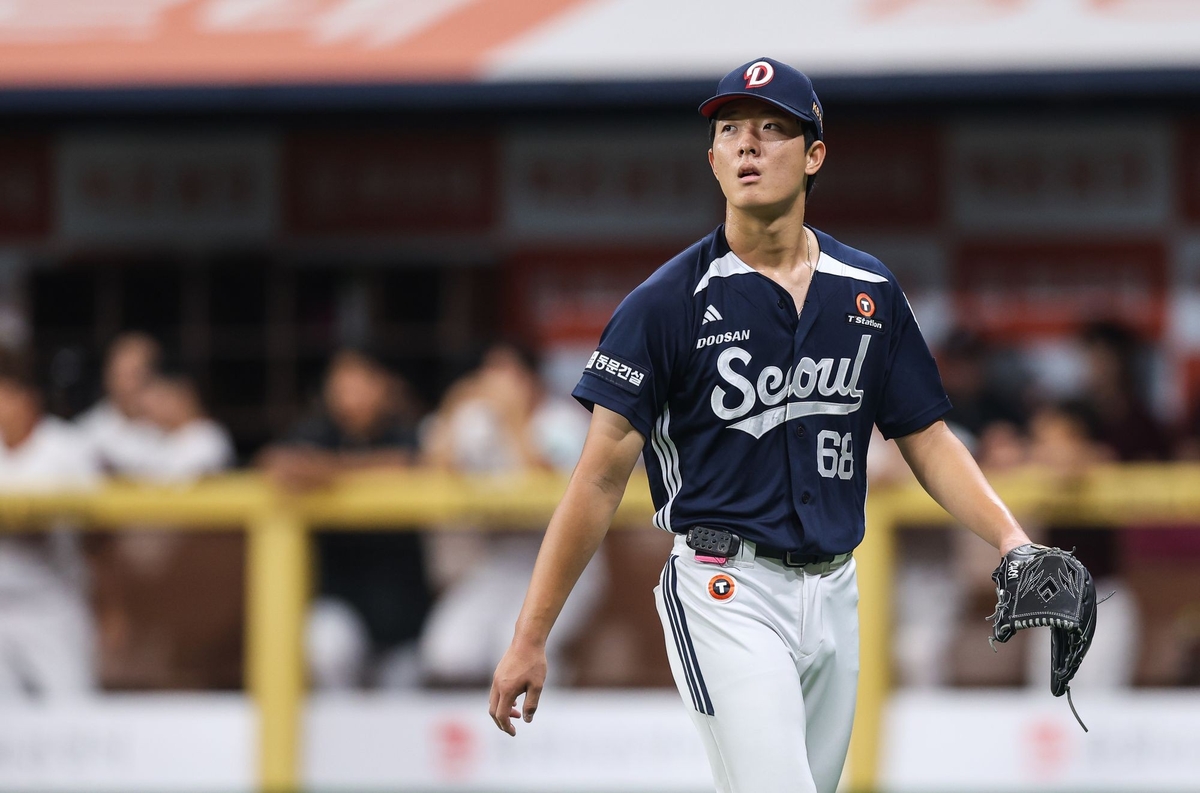 '20세' 최민석 다승·ERA 1위 등극…두산, 키움 꺾고 2연승 | 연합뉴스