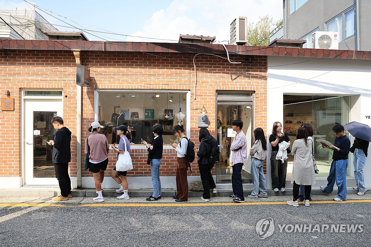 한강이 운영한 '책방오늘' 문 닫아…8년 만에 잠정폐업 | 연합뉴스