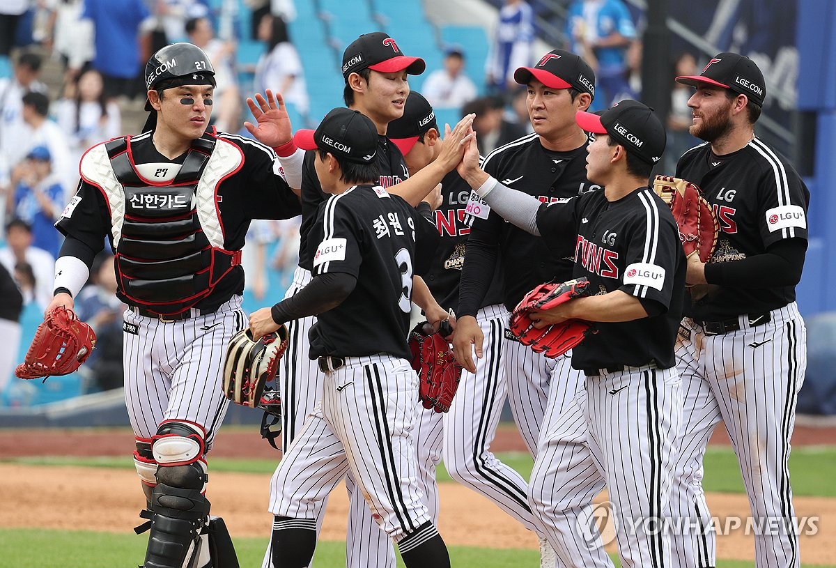 프로야구 LG, 삼성 잡고 하루 만에 1위 복귀(종합) | 연합뉴스