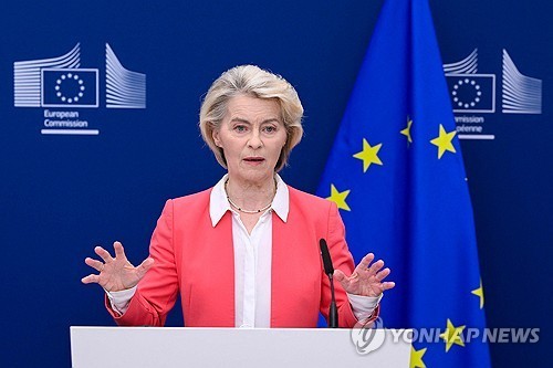 EU "아이들 현실세계서 시간 보내야…곧 SNS 제한 법안 공개" | 연합뉴스