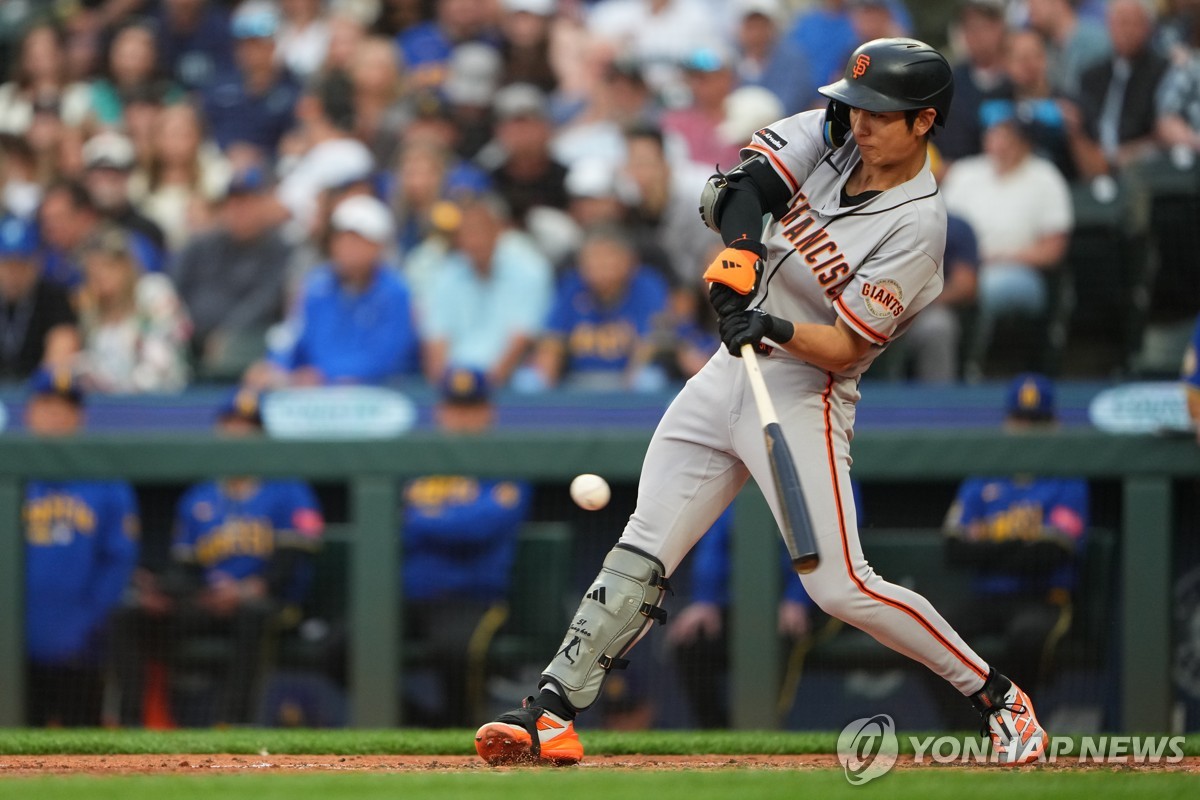 이정후, MLB 후반기 첫 경기서 시즌 30호 멀티히트…타율 0.307(종합) | 연합뉴스