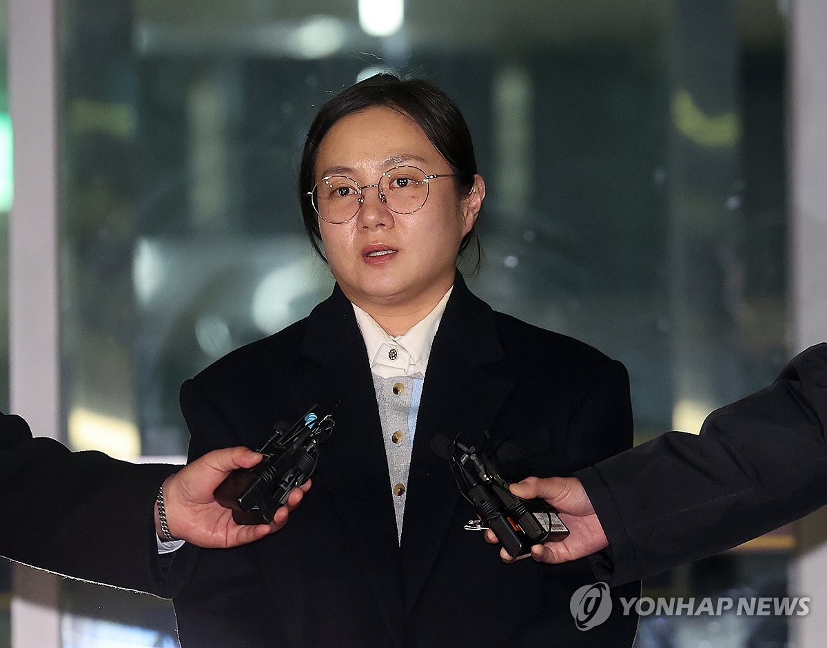 '폭로 안할테니 매출 10% 달라' 요구한 박나래 전 매니저 구속 | 연합뉴스
