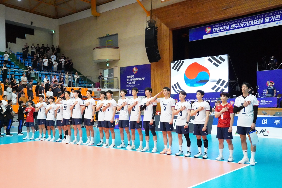 '신호진 20점' 한국 남자 배구, 세계 7위 브라질에 3-1 역전승 | 연합뉴스