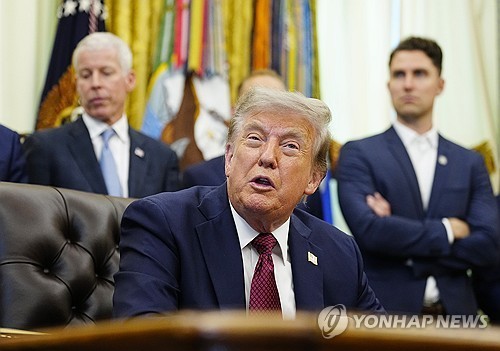 트럼프 "이란과 심도있는 협상중…실패시 매우 강력한 군사행동" | 연합뉴스