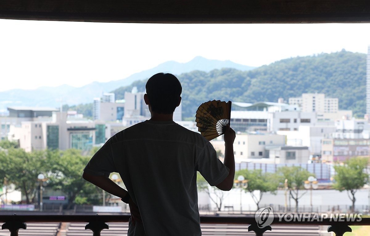 기온 1도 오르면 노인 사망률 2.2%↑…"폭염수칙 꼭 지켜야" | 연합뉴스
