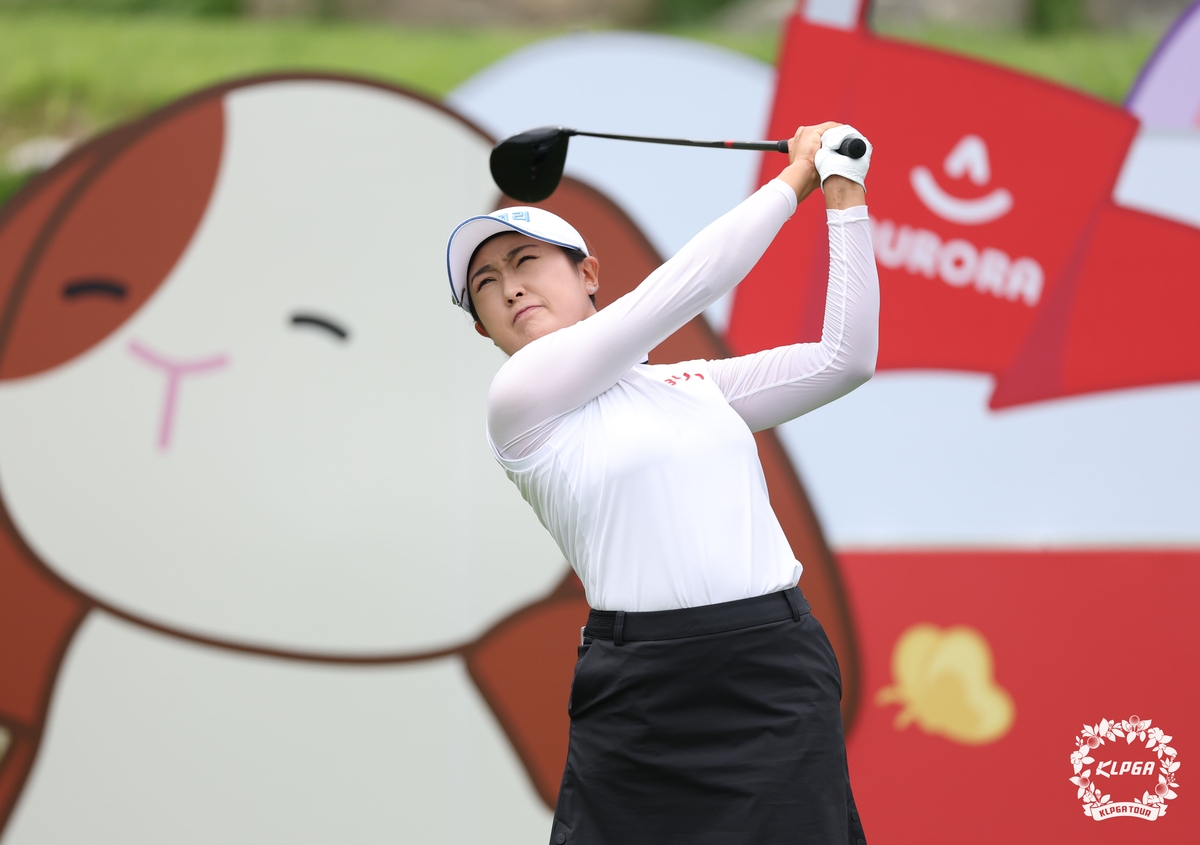김민주·김새로미, 재개한 KLPGA 투어 오로라월드 1R 공동 선두 | 연합뉴스