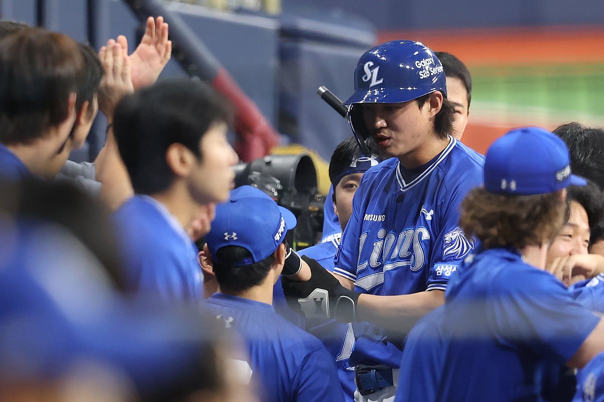 '연패 끊은' 1위 삼성·'4연승' 2위 kt…반게임 차 선두 경쟁(종합) | 연합뉴스