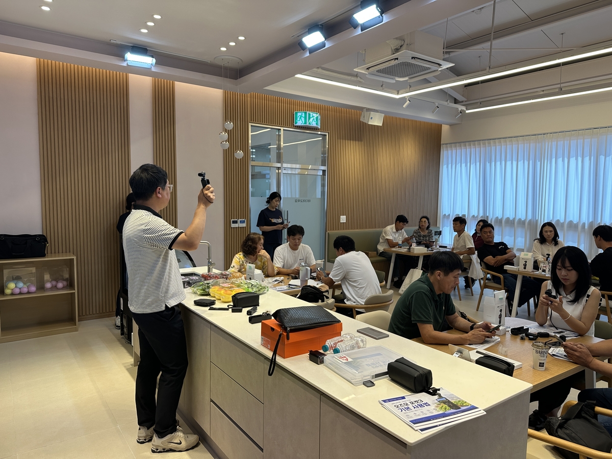[전국레이더] "쇼츠로 농산물 판다"…지자체, '농업 크리에이터' 키우기 | 연합뉴스