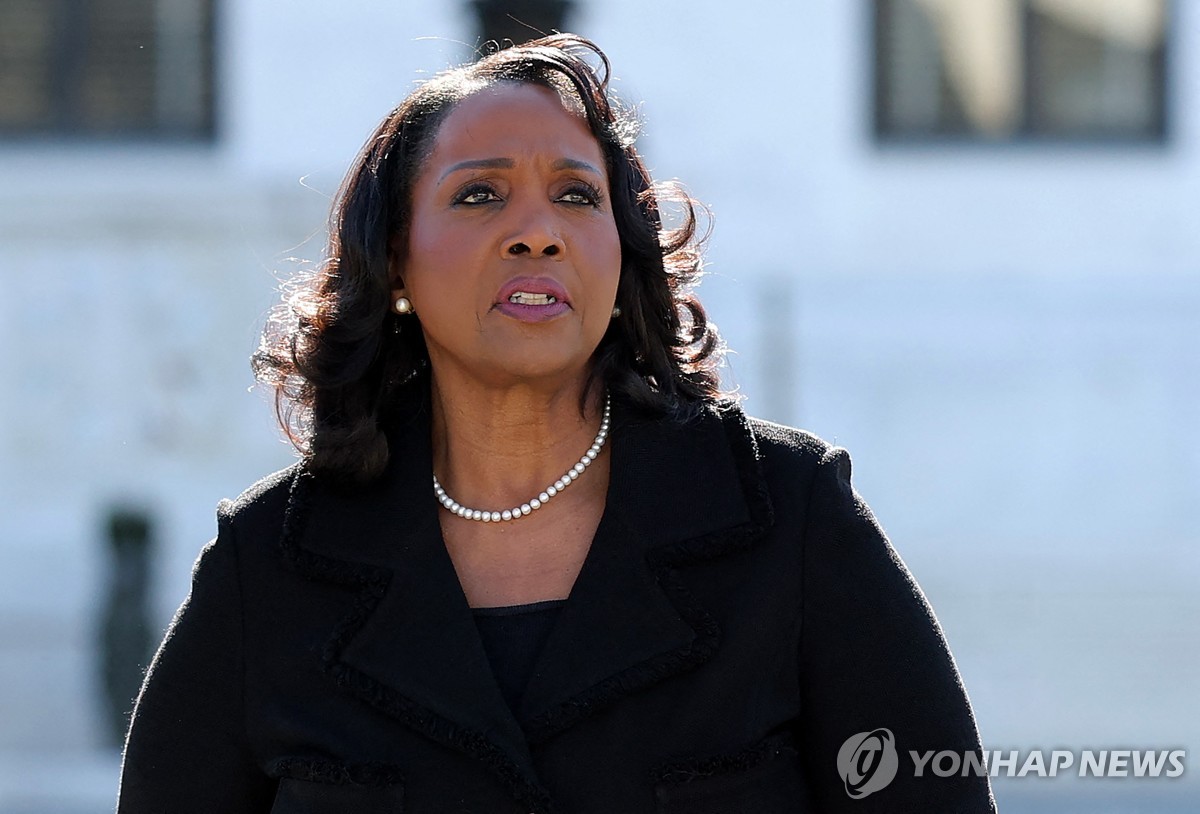 리사 쿡 美연준 이사 "필요시 금리 인상 행동할 준비돼" | 연합뉴스