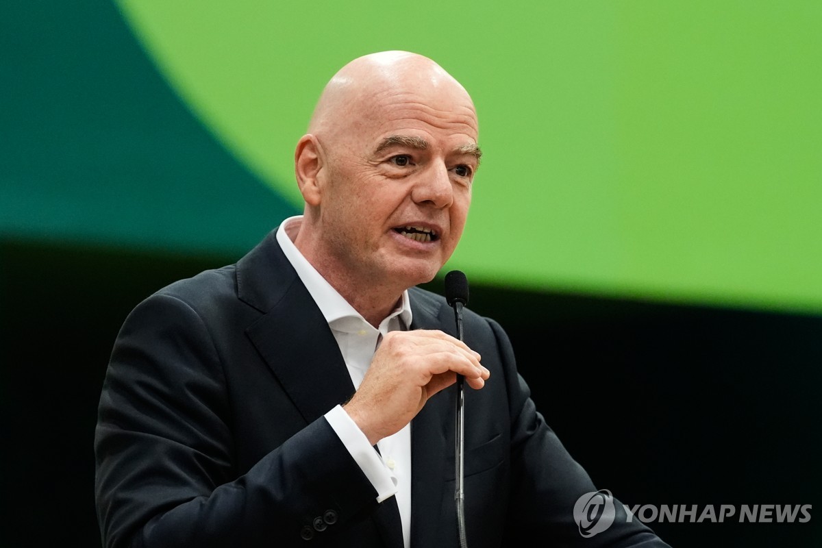 벼랑 끝 인판티노…축구계 넘어 북미 정치권까지 '불신임' | 연합뉴스