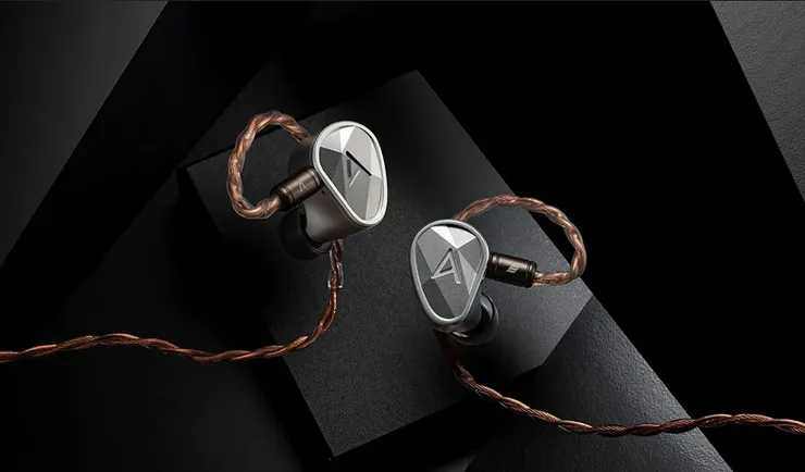 main_astell-kern-clarus-details-prix-et-date-pour-les-intra-auriculaires-tribrid-a-9-haut-parleurs_0822050.webp