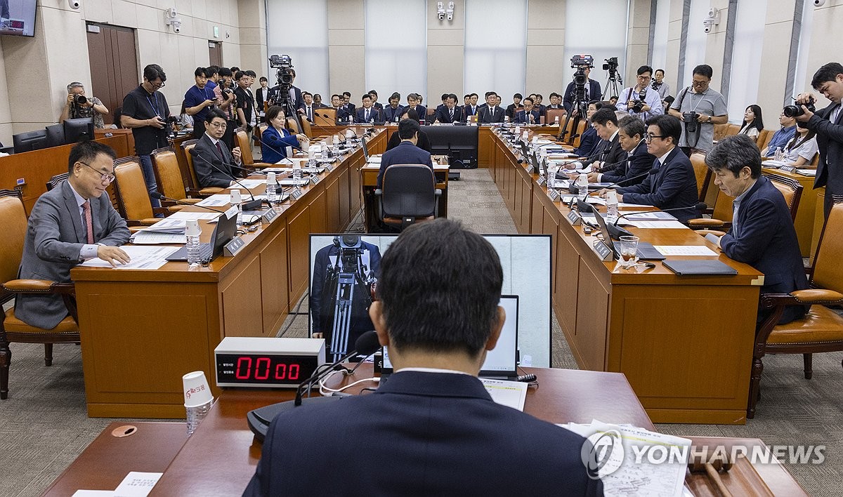 한 달 연장된 선관위 국조특위, 오늘 3차 청문회 실시 | 연합뉴스