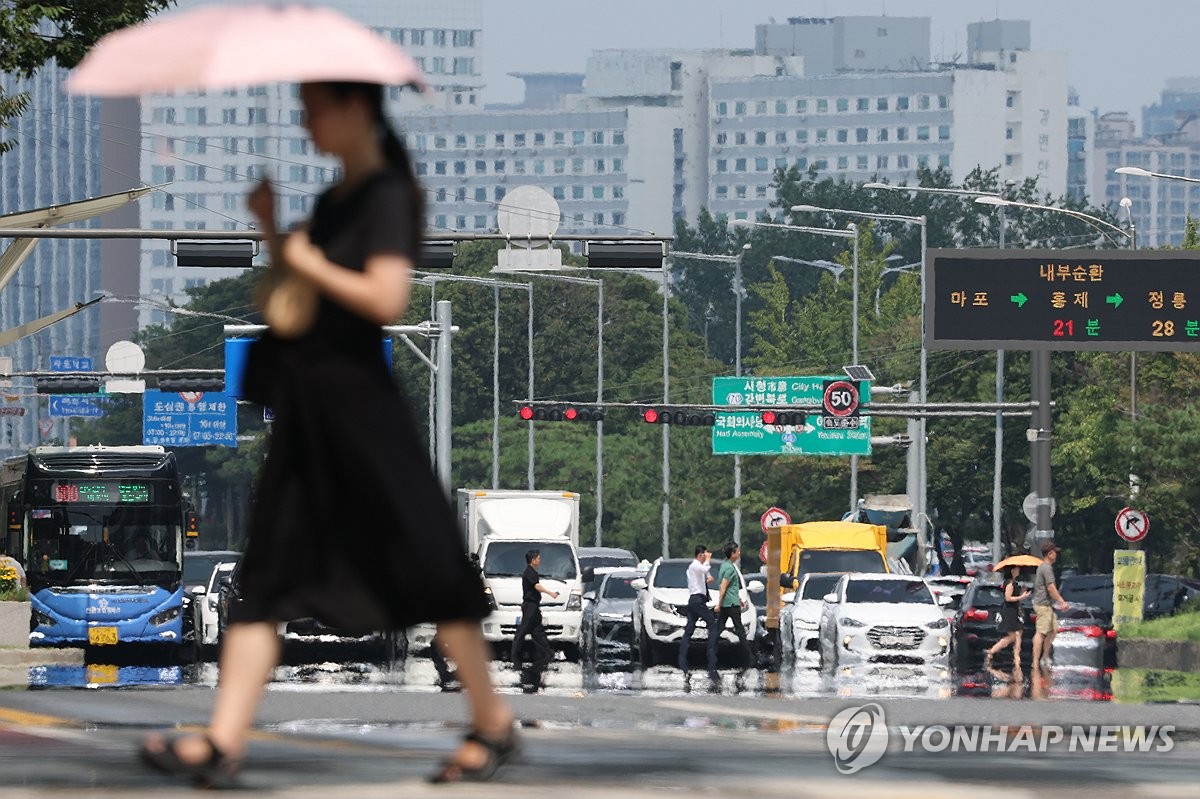 전국 대부분 폭염특보 계속…강원·경상·제주 곳곳 비 | 연합뉴스