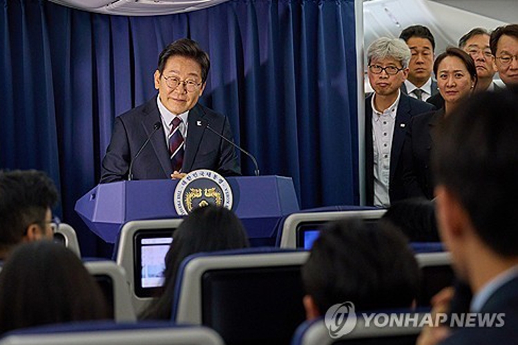 김상호 춘추관장 사의 표명…靑 참모진 추가 개편 주목 | 연합뉴스